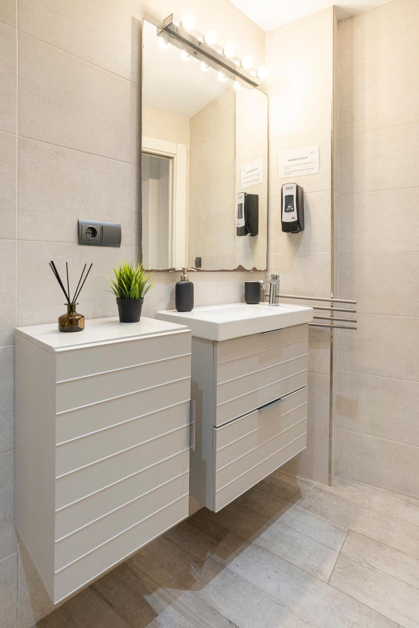 מאלגה Andres Perez & Quiet Courtyard By Ele Apartments מראה חיצוני תמונה